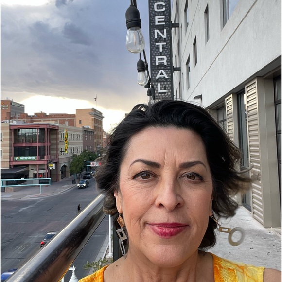 Meet your Posher, Posh - Picture 8 of 8